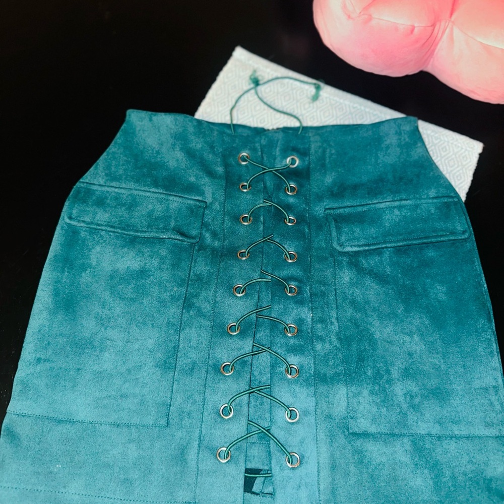 Vesti Teal Suede Lace-Up Mini Skirt size S